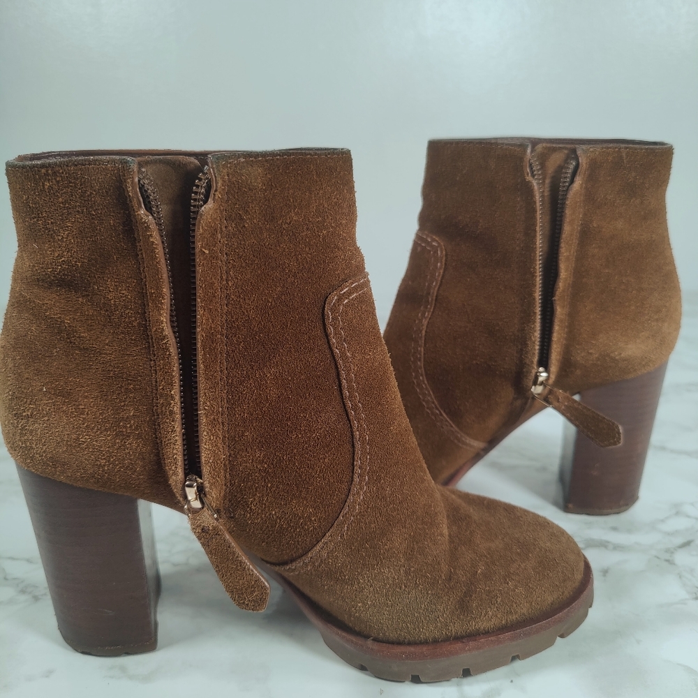 Tory Burch Sofia Lug Sole Booties Brown Suede Size 6 - Picture 4 of 16